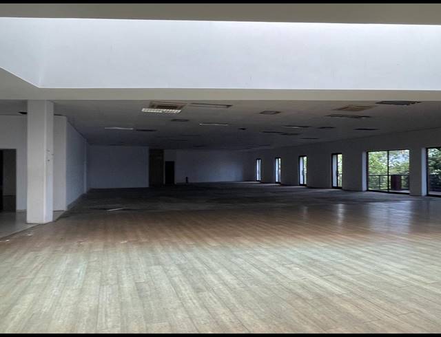 1,296M² OFFICE TO LET IN RIVONIA